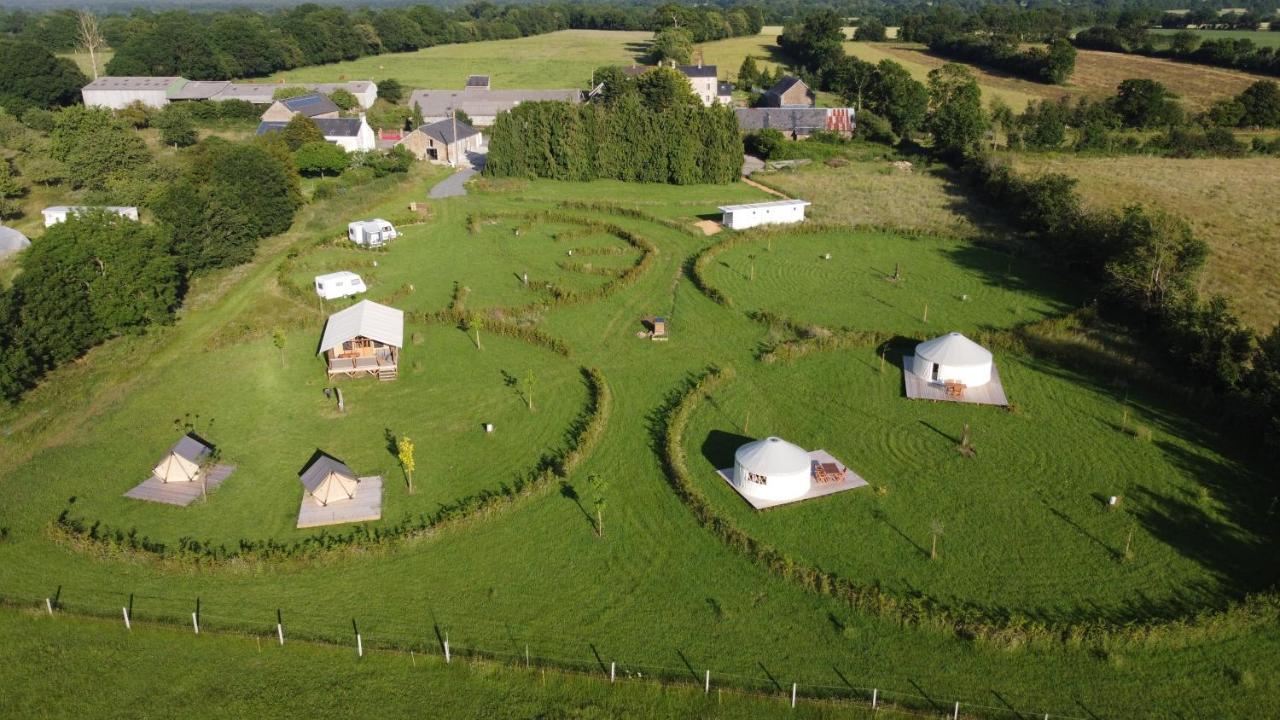 Cerisy-la-Foret Camping A La Ferme - Hebergements Insolites מראה חיצוני תמונה