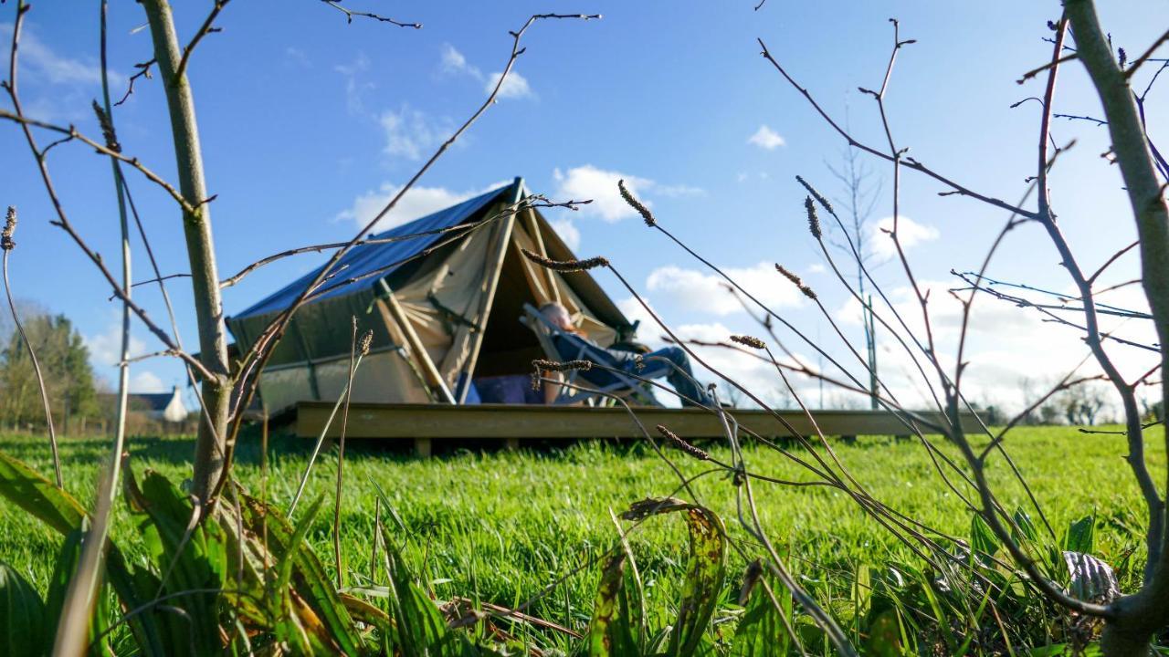 Cerisy-la-Foret Camping A La Ferme - Hebergements Insolites מראה חיצוני תמונה