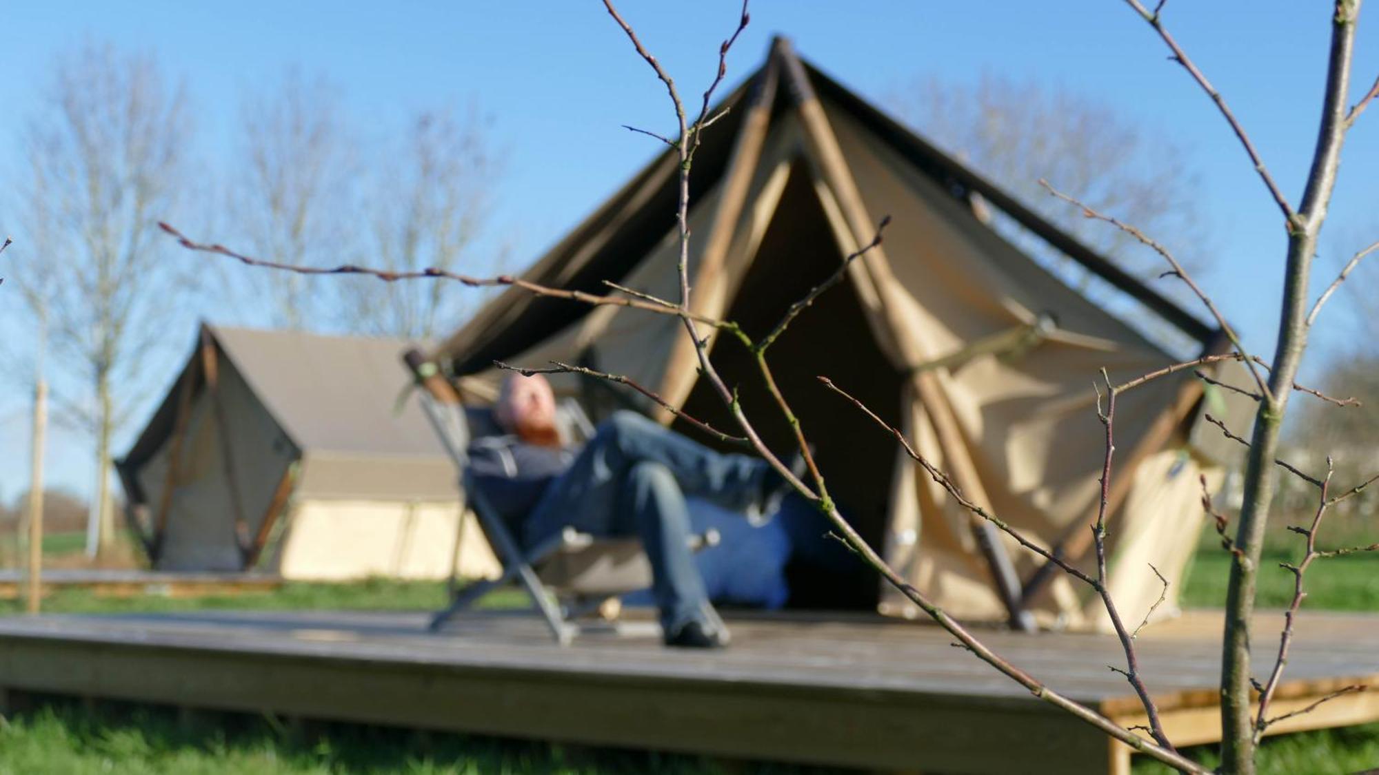 Cerisy-la-Foret Camping A La Ferme - Hebergements Insolites מראה חיצוני תמונה